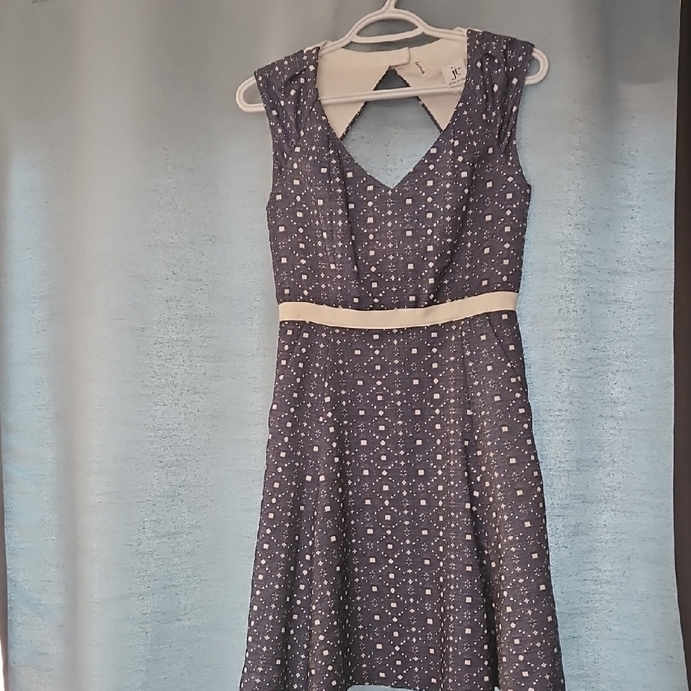 Julia Jordan Blue and Cream Patterned Midi Dress